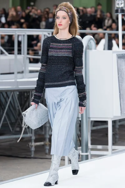 Look 65